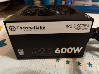 blok-pitaniia-thermaltake-tr2-s-600w