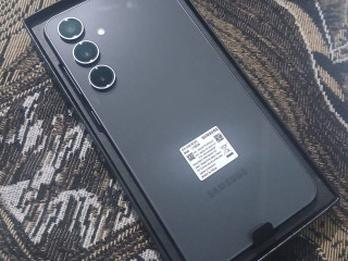 prodam-samsung-s24-fe-8256