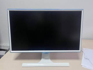 prodam-monitor-24-vse-rabotaet-netu-bityx-pikselei-summa-20000tg