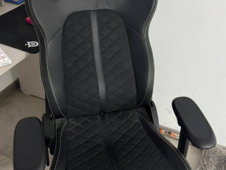 razer-enki-v-otlicnom-sostoianii-gorod-aktau-cena70000-srocno