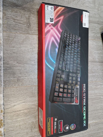 asus-rog-strix-scope-rx-big-2