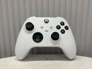 geimpad-dlia-xbox-oneseries-pc