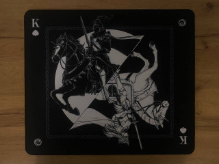 igrovoi-kovrik-atk-knight-zodiac-horse-ogranicennaia-seriia