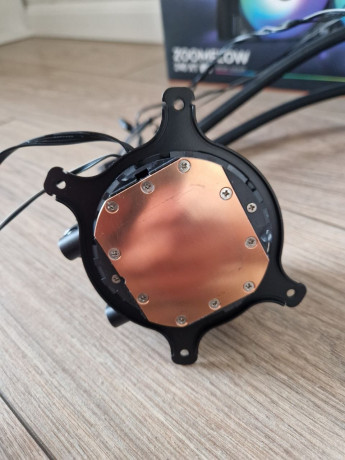 szo-na-airane-id-cooling-zoomflow-240xt-v2-big-1