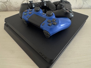prodaetsia-ps4-1tb-s-3-dzoistikami-80k-prodam-astana