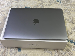 prodaiu-macbook-air-13-na-cipe-m1-2020