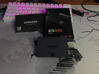 prodam-disk-nakopitel-samsung-ssd-870-qvo-na-1-tb