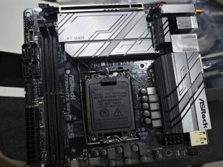 prodaetsia-materinskaia-plata-asrock-z790-ddr5-lga-1700