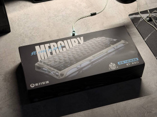tri-klaviatury