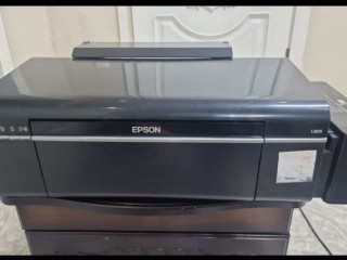 prodaetsia-printer-l805-7-701-249-6423-xoziain-cena-80k-srocno-4st-est-6-cvet-idealnyi