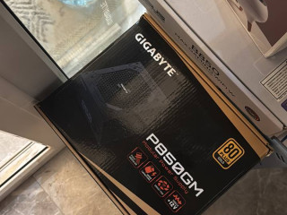 blok-pitaniia-gigabyte-850w