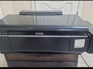 prodaetsia-printer-l805-7-701-249-6423-xoziain-cena-80k-srocno-4st-est-srocno-sostoianie-ideal