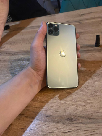 prodam-ili-obmeniaiu-iphone-11-pro-max-256-gb-big-0