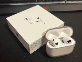 air-pods-3-sostoianie-idealnoe-vse-dokki-korobka-cek-i-td-cena-voprosa-30k