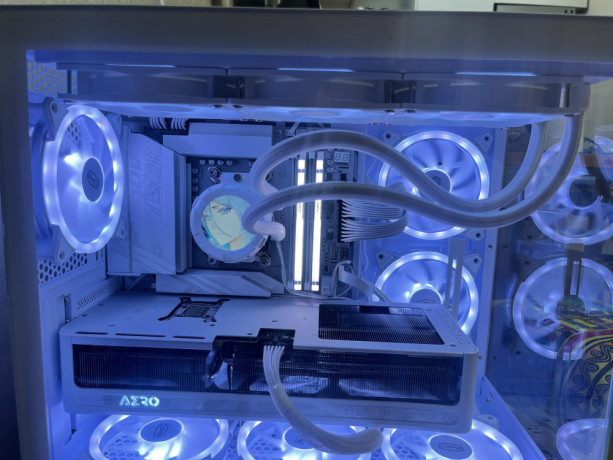 prodam-moshhnyi-igrovoi-pk-5070ti-ryzen-7800x3d-big-1