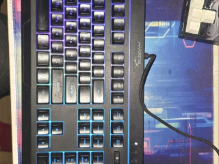 prodam-hyperx-alloy-core-rgb-vse-rabotaet-cistaia-akkuratnaia-vse-funkcii-imeiutsia-tolko-korobki-ne